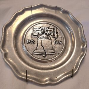 Vtg. Pewter BicentennialCommememorative Plate Featuring The Liberty Bell 6"